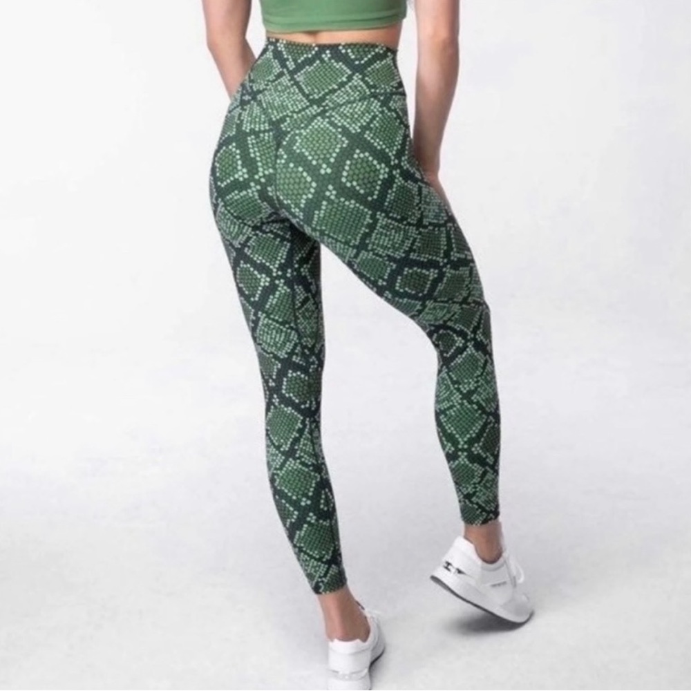 BALANCE ATHLETICA - The Ascend Pant - Viper- SIZE MEDIUM